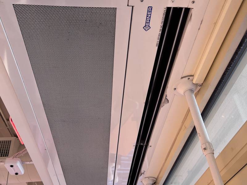 Same air curtain after cleaning