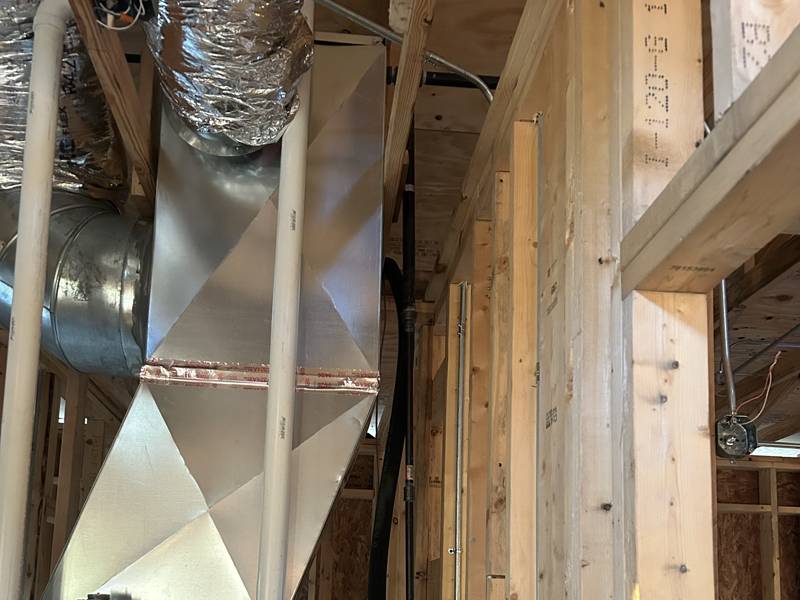 Supply plenum with flex take-offs and PVC venting